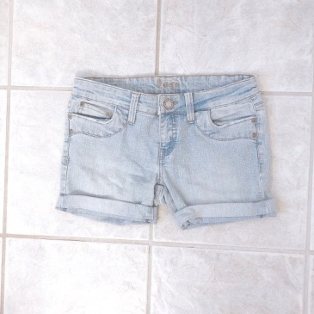 LIKE NEW Jean Shorts Size 1